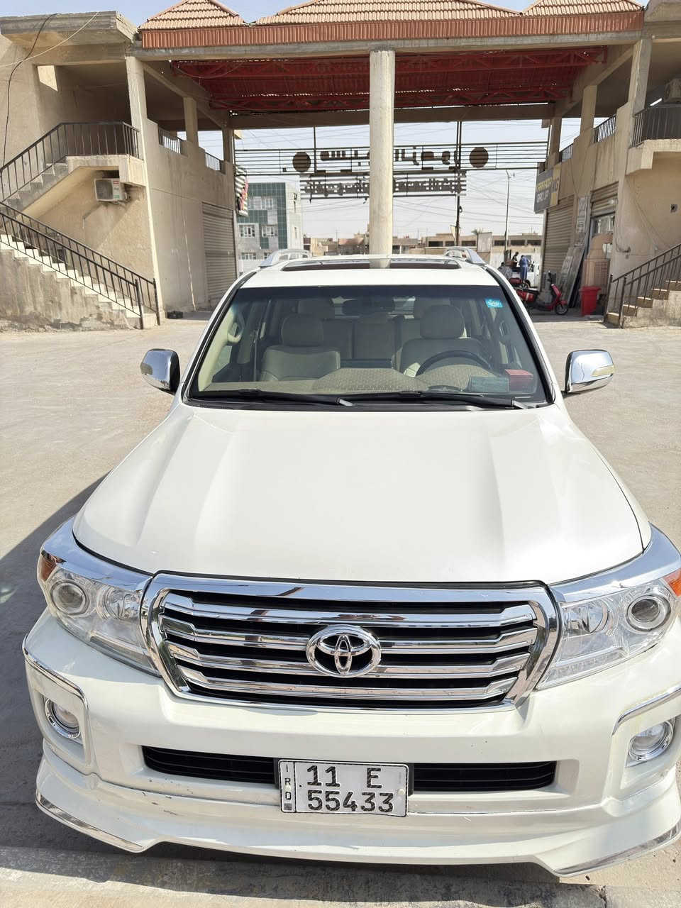 سلام عليكم سياره البيع نوع لاندكروز المديل 2011 ستينيه محدثه 2015 سياره مطلوب بيه سعر 330السياره معروفه مايحتاج واحد يشره عليه اي ستفسار اني بل خدمه وهذه *********** بكاني بغداد
