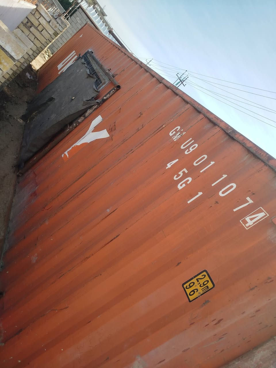 السلام عليكم حاويه البيع هيه وشاصيه البيع شراي يتصل ***********سعر 17ورقه وبيه مجال
