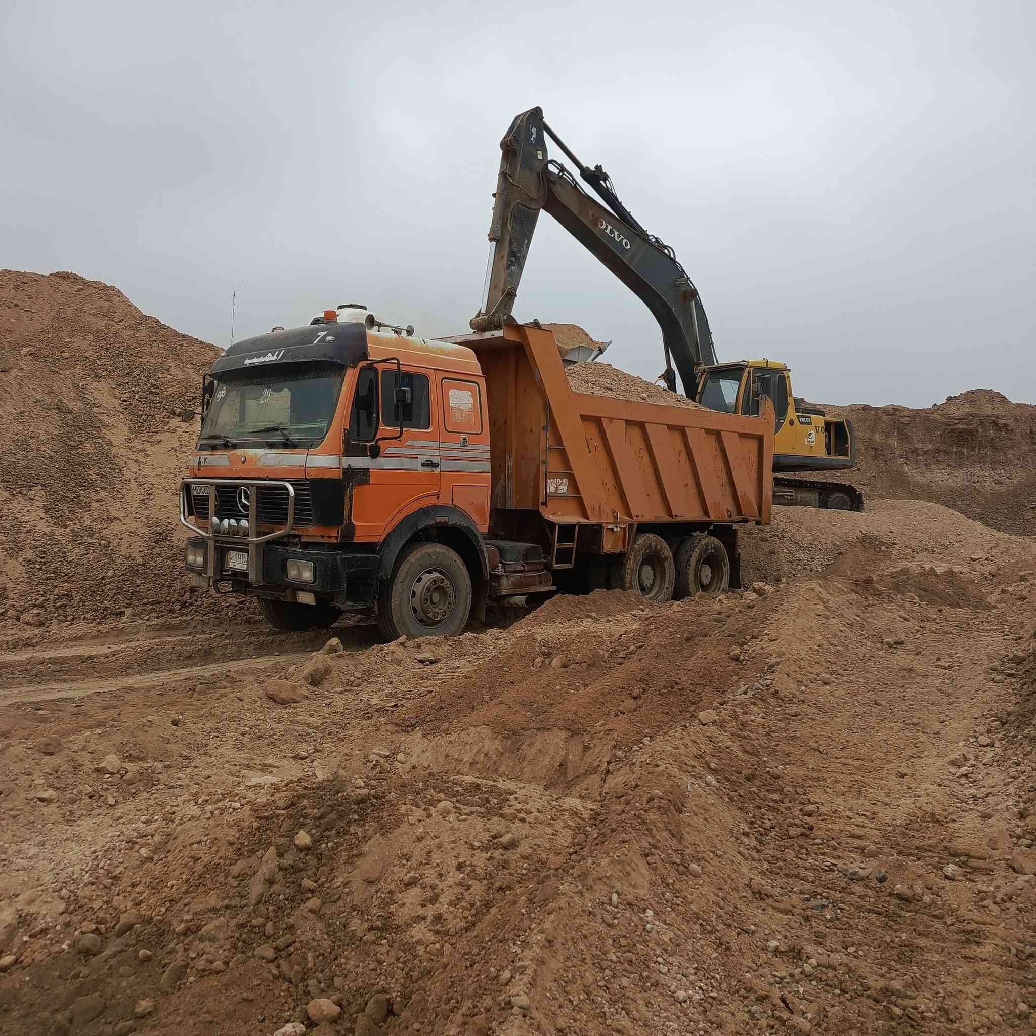 سلام عليكم البي موديل 86 مكينه 8 35 رقم انبار بيهه فطر زقير ومصلح مضروبه باج اكسلات  البي  لعاب مان بوربرن جبير لا داحج ولا شي مكان الرمادي السعر 240 وبيهه مجال اتصل ***********
