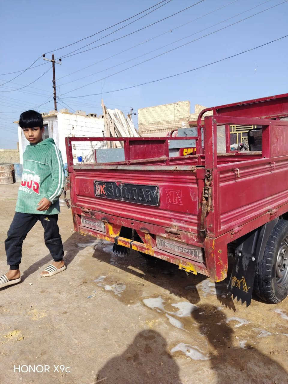 سلام عليكم ستوته للبيع مديل 2019 شاصي مكفول كهربائيات كله شقاله سعر مليونين او ميه 2100او بيه مجال مكاني ابو شطيب رقم ***********
