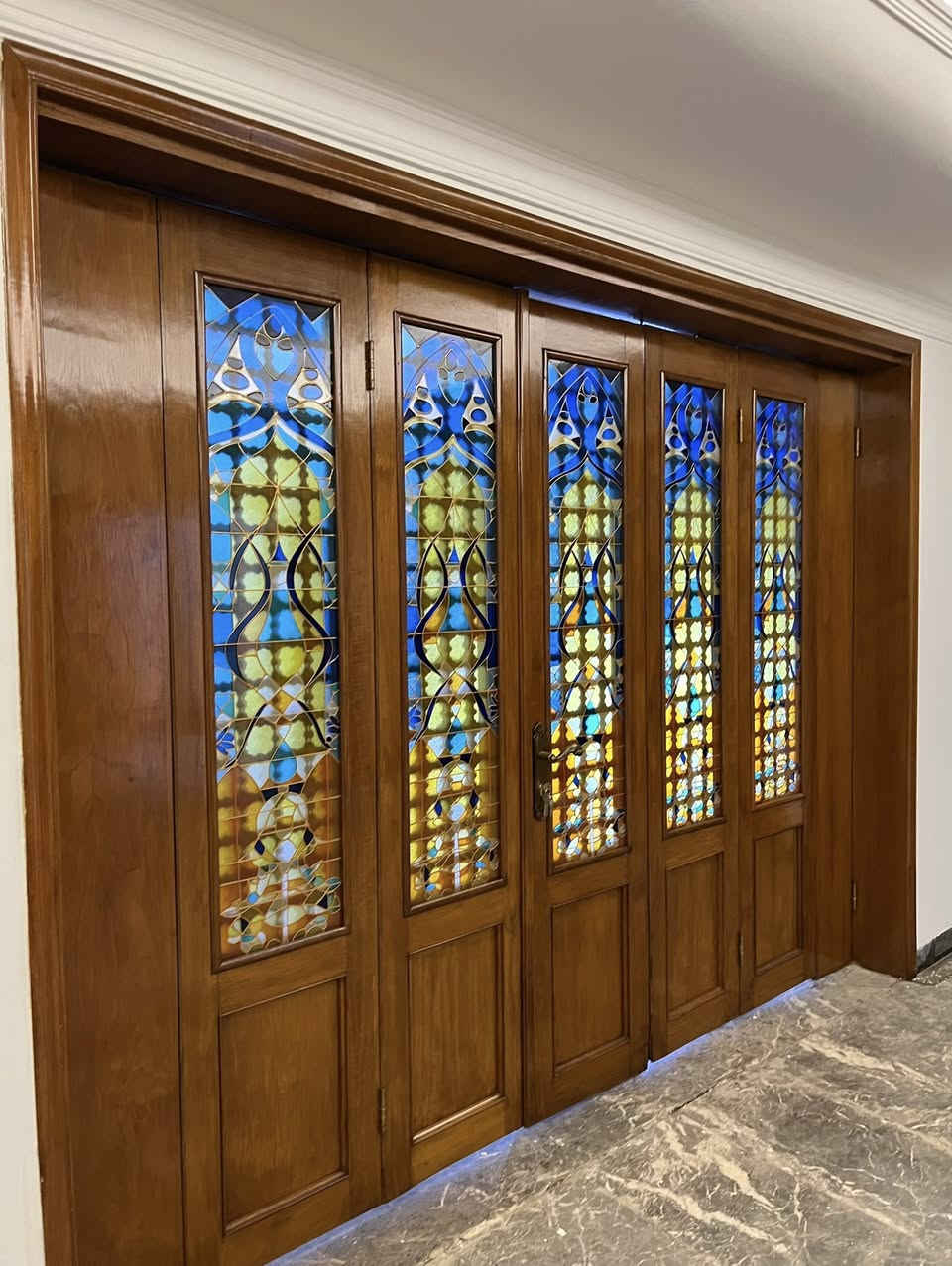 سلام عليكم  /- نجاره وصبغ وصبغ الدور وعمل الديكورات الحديثه *********** عنوان بغداد الحريه الدباش ✅العمل بأنسب الاسعار
