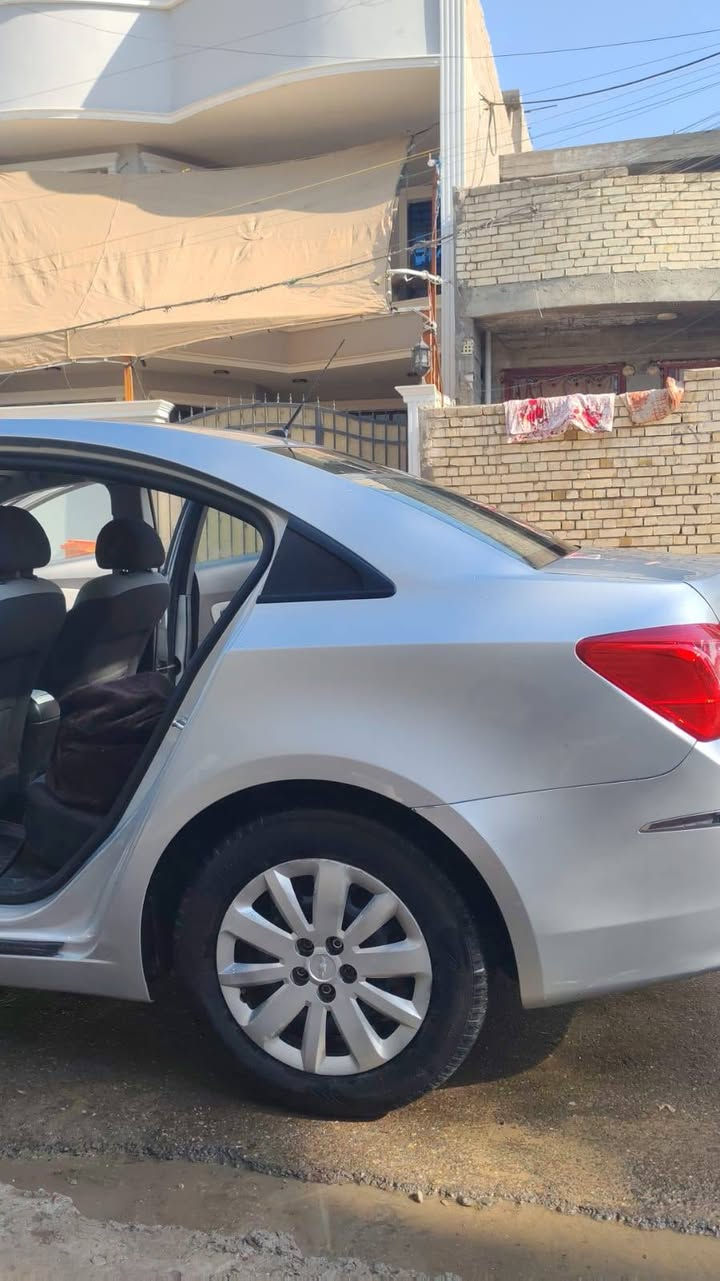 شوفرليت كروز ٢٠١٧ خليجي
مكينه حاوية جديد 1800المرغوب، ،كير مكفول

صدر امامي خلفي جديد. تخم تاير جديد

تبريد تدفئه

مبيها اي نقص متعوب ومصروف عليها هواي
 ترايها يخبل  ناعمه وين متريد 

صبغ فقط جاملغ وباب امامي بدون تعديل او ضرر فقط رش

السعر ٩٤ بي مجال بسيط

وكاله عامه بسمي

تريد تحويل تريد وكاله عامه باي وقت حاضر

مكاني ديالى بعقوبة

***********
