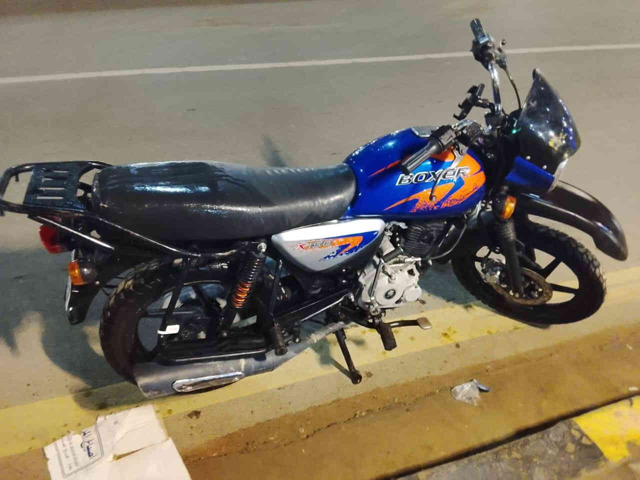 السلام عليكم  
بوكسر 2023 مثل ما تشوفون دراجة نضيفه رقم بغداد معروضة ب2 و200 بيه مجال شي بسيط لشراي مكان البلديات الاستفسار ***********
