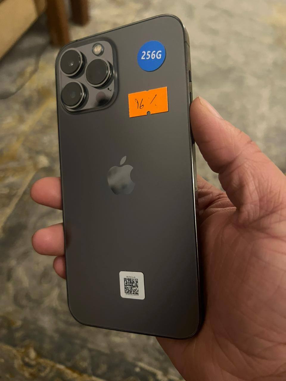 سلام عليكم 13برو ماكس 256 بطاريه 96 الجهاز وتر سعر الجهاز 
600 مكان بغداد مدينه الصدر  ***********
