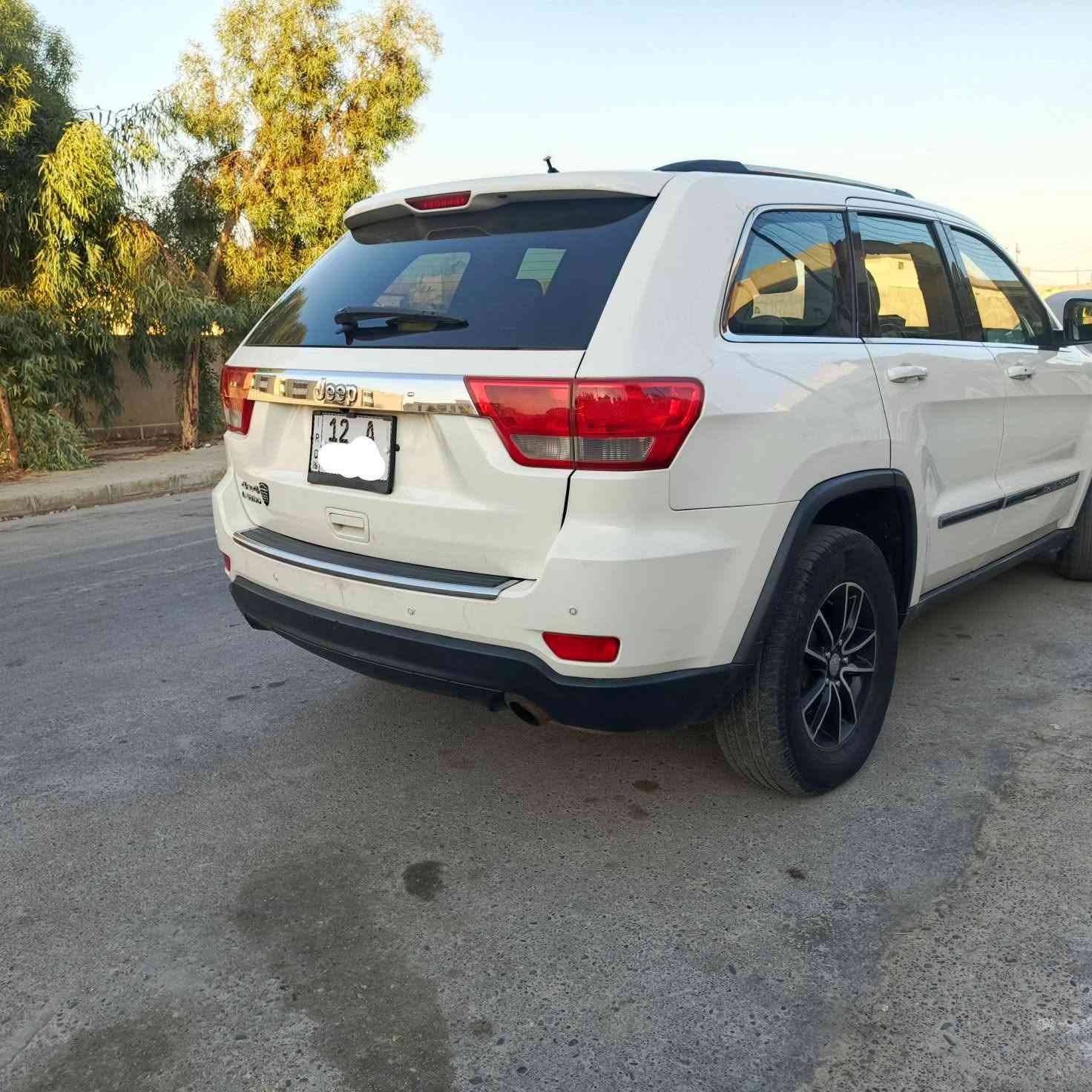 جيب لاريدو للبيع 
 فول المواصفات ما عدا البصمه 
كشنات جلد 
بصمه ابواب 
بصمه تشغيل 
تبريد شغال 
رقم نينوى باسمي 
شرط التحويل
 المحرك 3600
صبغ جاملغ وشبر بالباب 
بدون دواخل شرط 
السعر 155 وبيها مجال 
الاستفسار على الارقام 
***********
***********
