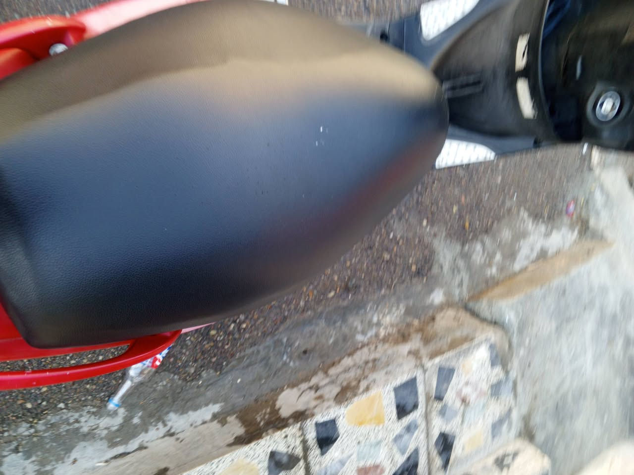السلام عليكم دراجه ماكس عدله ملحه مثل صوره دراجه خير من الله ناعمه ولا مفتوحه صالنصه رياضي كله شغلاله كهربائيات شغله  مكاني مدينه صدر سعره 550 وبي مجال ***********
