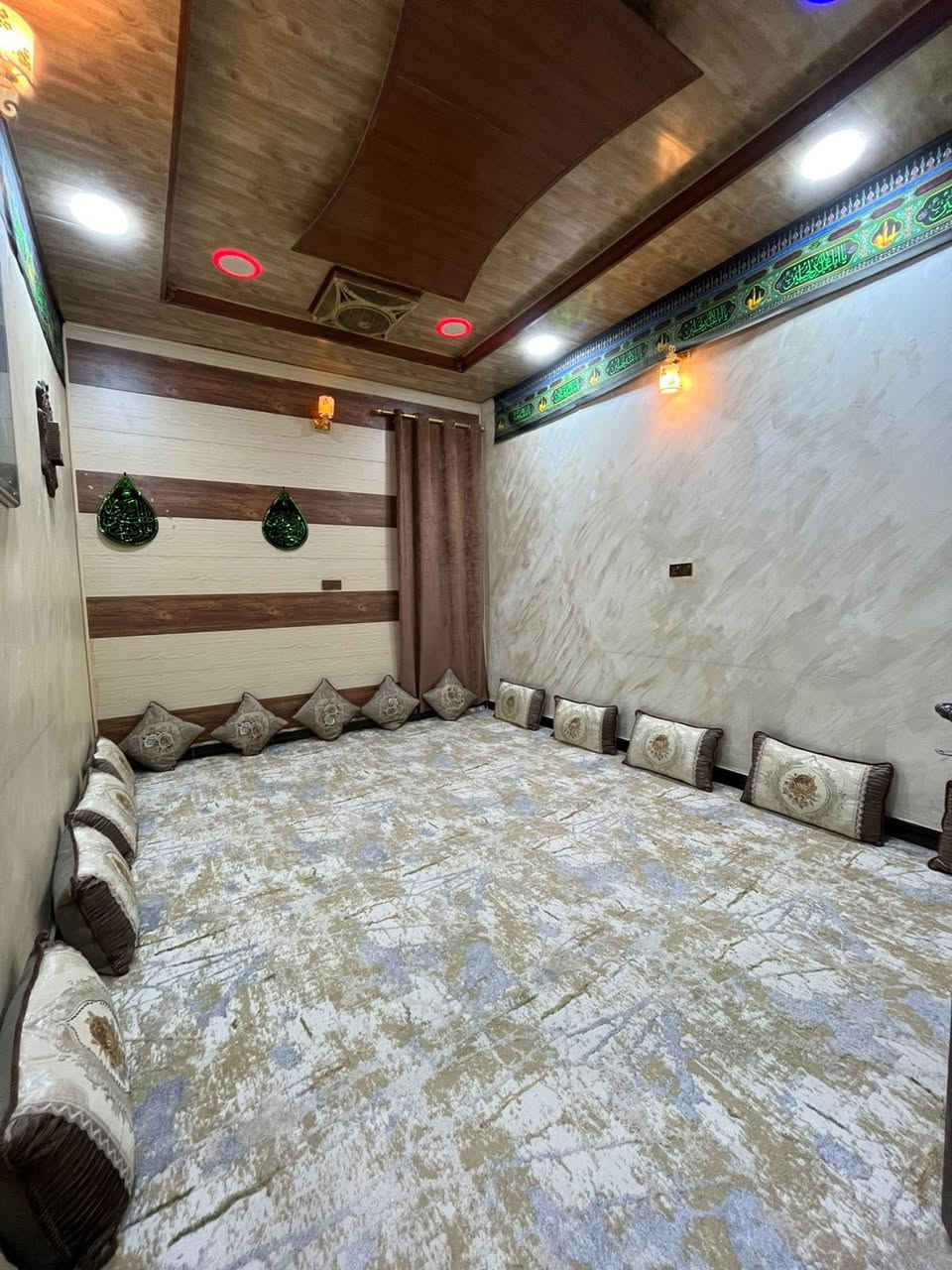 بيت للبيع طابو صرف🛑

📍بمنطقة٣٦ الحشد مقابيل المدرسه

المساحة 📐m115

البناء👷🏻‍♂️كونكريت مسلح بناء حديث طابقين 

البيت يتكون من :
-غرف عدد(٣)
-صاله عدد (٢)
-مجمعات صحيه (٣)
-مناور (٢)

البيت ما مطلوب✨

السعر 💰125 مليون قفل 

📞 للاستفسار والتواصل: يمكنكم المراسلة عبر الخاص، أو الاتصال/واتساب على الأرقام التالية: 👤 أستاذ حسين: *********** 👤 أستاذ مثنى: ***********

📍 عنوان المكتب: نزلة الجسر - من جهة الجربوعية - مقابل مجمع صادق آل مطشر. ✨ مستعدون لعرض كافة عقاراتكم وتسويقها بأفضل صورة
