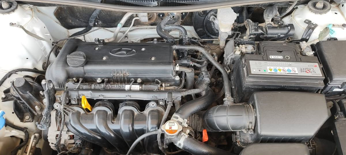 عليكم ورحمة الله وبركاته 

سياره للبيع فقط فقط 

اكسنت موديل 2016 لون ابيض 

رقم قادسيه الماني مداور ثاني يوم 

كفاله عامه عدا كارت حك اربع أصابع بالباب 

مكينه 1600 المرغوب ناعمه وجديده 

سياره جديده وحلوه معنى الكلمه 

فول مواصفات 

فتحه بانوراما طكتين 

تحكم ستيرن جهتين 

شاشه تاب 

اشاره بالمري 

خمس وياله كروم جدد 

حداديه وباتري + دوشمه جديده 

تخم تاير جديد 

سياره جديده بمعنى الكلمة تجي وتكلب وتقتنع وبيك خير وتدلل 

رقم الموبايل *********** المكان (النجف الأشرف) (الكوفه)(العباسيه)

سعر سياره ب128 وبيه مجال لشراي
