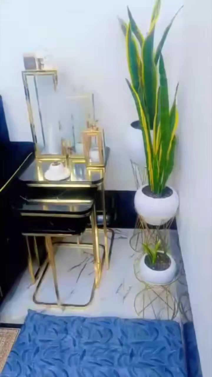 طخم ديوان تركي  9 امتار نظيف فول لونو اسود كلش حلو السعر 450 بي مجال
مع ميز بلازما سعرو 35 بي مجال
 مكانهم ملايين الثانية


**إذا كنت صاحب هذا الإعلان وتريد حذفه لأي سبب، رجاءا أرسل رسالة إلى الدعم الفني**