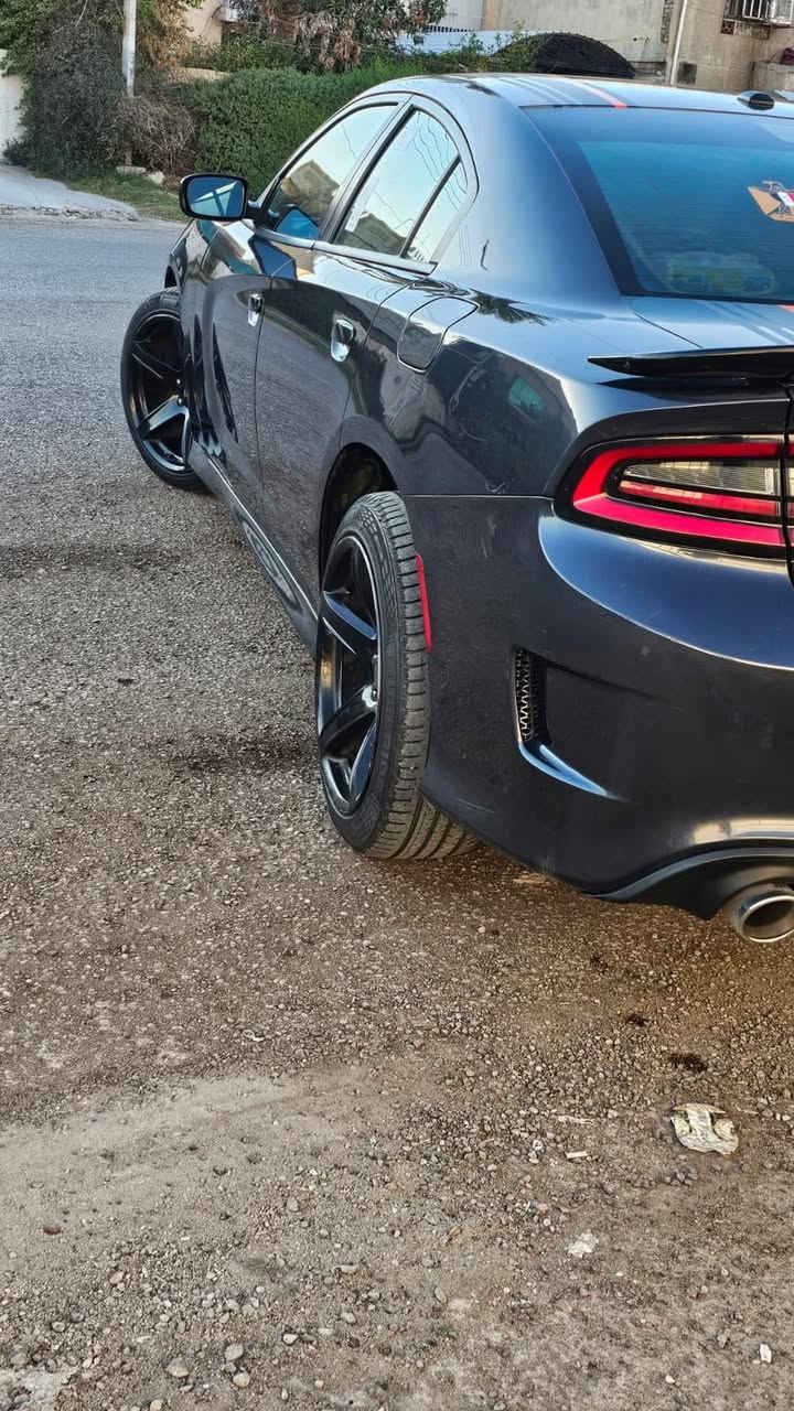 السلام عليكم 
للبيع جارجر 2019  SXT 💙
وارد امريكي 
محرك 6سلندر 3600
 بيها جاملغ امامي جهت السايق خشم الجاملغ صبغ والجاملغ جهت العبري بس بارد اربع اصابع وبنيد مبدل Rt 
السياره جاهزه صدر وحدادية وتبريد وتايرات 

ماشيه 90 الف ميل

السعر  186 $$$ بيها مجال بسيط 
للاستفسار اتصل ***********

مكاني بغداد حي علام شارع الرافدين
