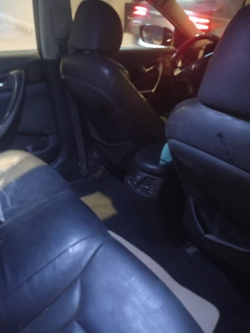 للبيع او المراوس هونداي ازيرا موديل ١٤ فول مواصفات عدا الفتحه السياره بديها مو جاهز بي نقص والمكيانيك ادامة  والحدادة نقص فقط دبل 
مراوس ويه جارجر اوباما هيمي عادي 
***********
