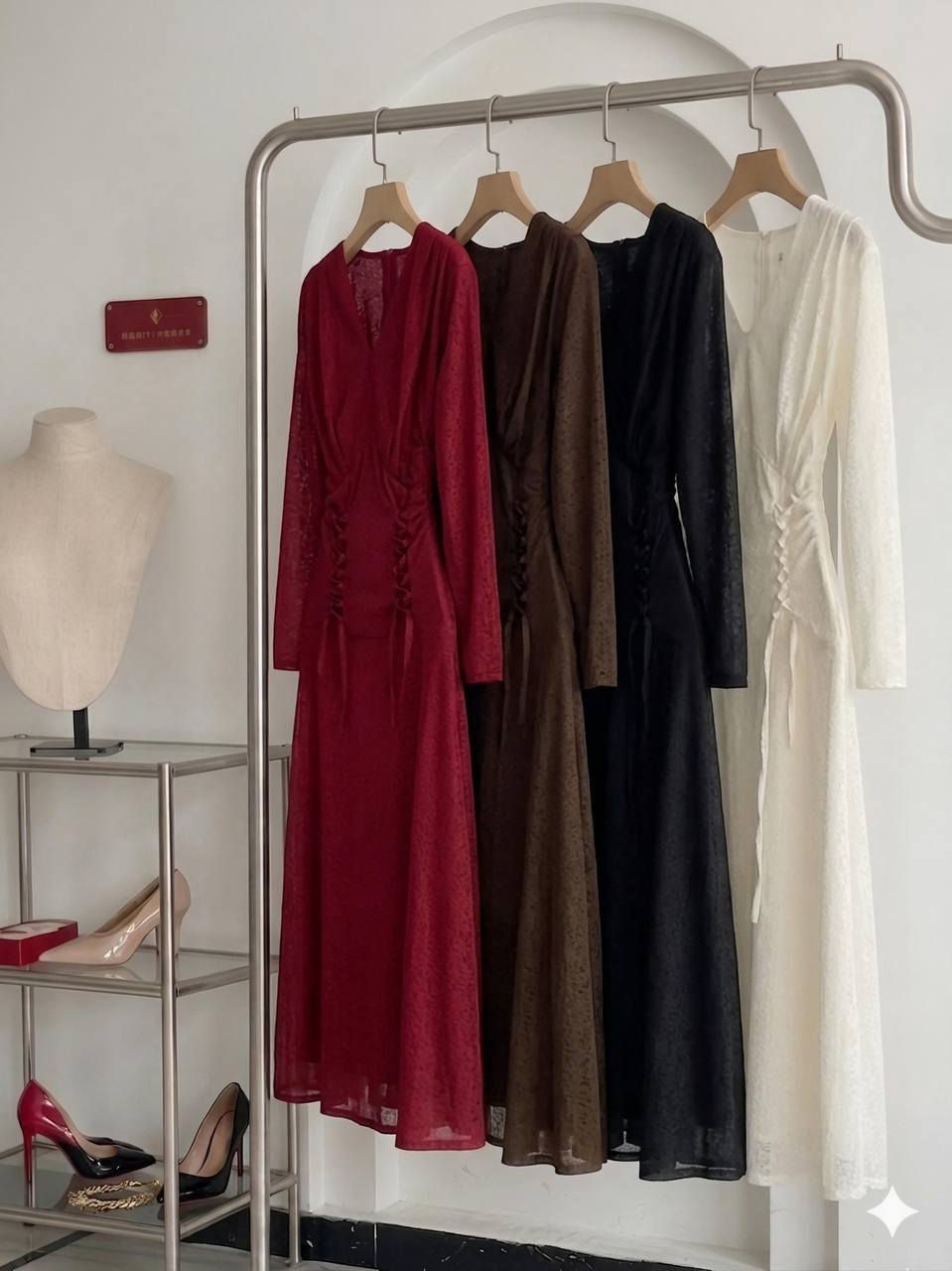✨ كل قطعة حكاية جديدة من الأناقة ✨

تصميماتنا لكِ: أناقة تتحدث بصوتك ✨

🍁 اختاري التفرد والجمال 🍁

🌼 مع أحدث تشكيلاتنا النسائية 🌼

🌟 وفي السماء رزقكم وما توعدون 🌟

   ✨

 القياسات.  
38 40.  42.  44. 46. 48. ✨

  فستان تول مبطن كوالتي 

السعر  30 ✨

توصيل 3 آلاف دينار لجميع محافظات العراق.

قناة وتساب👇

https://whatsapp.com/channel/0029Vb6iwEs1dAw1f2aIvF40

#موضة #احذية #أحذية #شوزات #شوز #شوزات_نايك #كعب #ماركه #احذيه_مميزه #احذية_نسائية #احذية_رياضية #احذية_نايك #احذية_بنات #حذائي #احذية_سهرة #احذية_جديدة #احذية_بومة #احذية_ماركات #احذية_اطفال #احذية_رجالية #اكسبلور #لقطة #لايك #دعم #تفاعل #لايكات #كومنت #كومنتات #اكسبلور


**إذا كنت صاحب هذا الإعلان وتريد حذفه لأي سبب، رجاءا أرسل رسالة إلى الدعم الفني**
