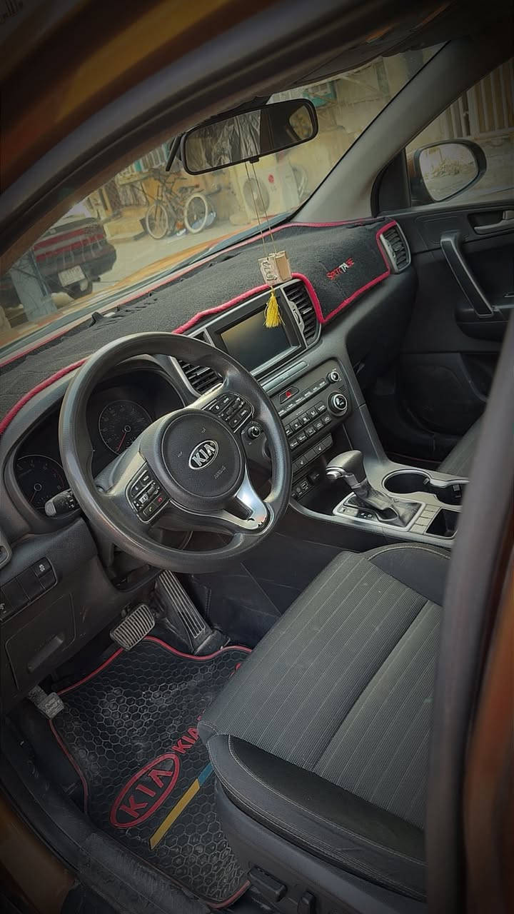 سبورتج 2017 امريكي
السلام عليكم موديل 2017 وارد امريكي حادثها جاملغ فقط بدون دواخل ولا شواصي متاذية ايرباكات مطاكة بيها صبغ بامريكا صفحة جارد لونها وصابغيها وسونار  كدامكم هزة ل27 رقم اربيل تحويل مباشر وصور حادثها موجودة بالمنشور 
مكان السيارة بغداد الاعظمية 
سعر السيارة 130 قفل
للاستفسار :***********
