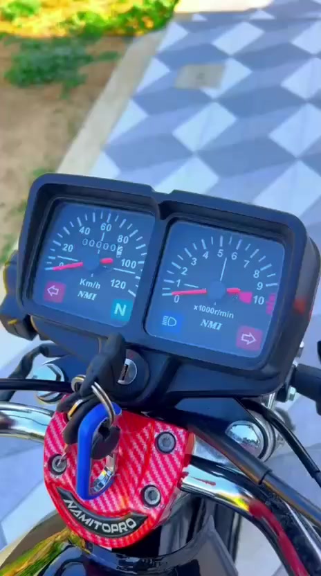 إسلام عليكم للبيع نامه تعمير كله شلامجه اصلي مكينه شلامجه اصلي شاصي نامه موديل ٢٥ أوراق باقي غراض ومكينه كله اصلي بلاد دراجه شوفت عينك واحلا بعد من صوره السعر ٧٠٠ وبيها مجال ولشراي يدلل تصال وهاذا رقمي ***********
