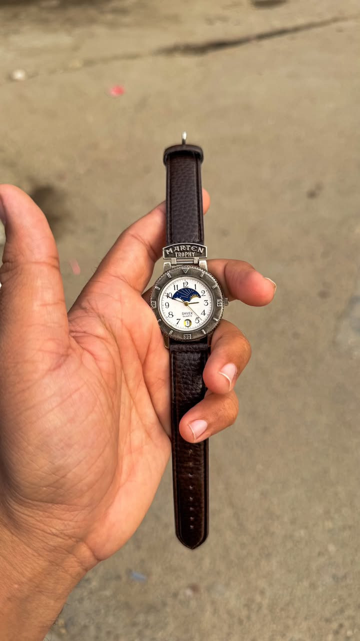 SHIVEX
شمسي قمري 🌞✨🌑
تعمل بنظام الكوارتز 
ماكنة ياباني 
منفذ شهري
سير جلد 
السعر : 45 الف ( قابل للتفاوض)
توصيل لكل المحافظات


**إذا كنت صاحب هذا الإعلان وتريد حذفه لأي سبب، رجاءا أرسل رسالة إلى الدعم الفني**