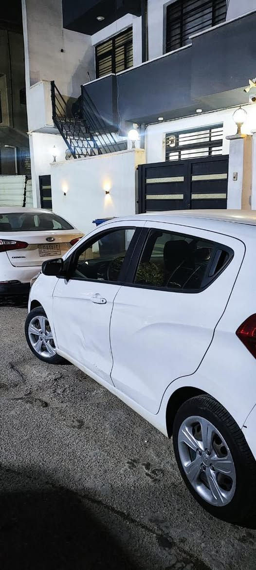 السلام عليكم
سبارك 2021 
سياره حلوه ونظيفة ماشيه 38 الف ميل مكفوله كير مكينه وتبريد كله كفاله ماعدا بارد اباب السايق مبين بلصور 
وصور السونار موجوده والسياره موجوده بغداد الكراده معروضه ب88 وبيها مجال بسيط


**إذا كنت صاحب هذا الإعلان وتريد حذفه لأي سبب، رجاءا أرسل رسالة إلى الدعم الفني**