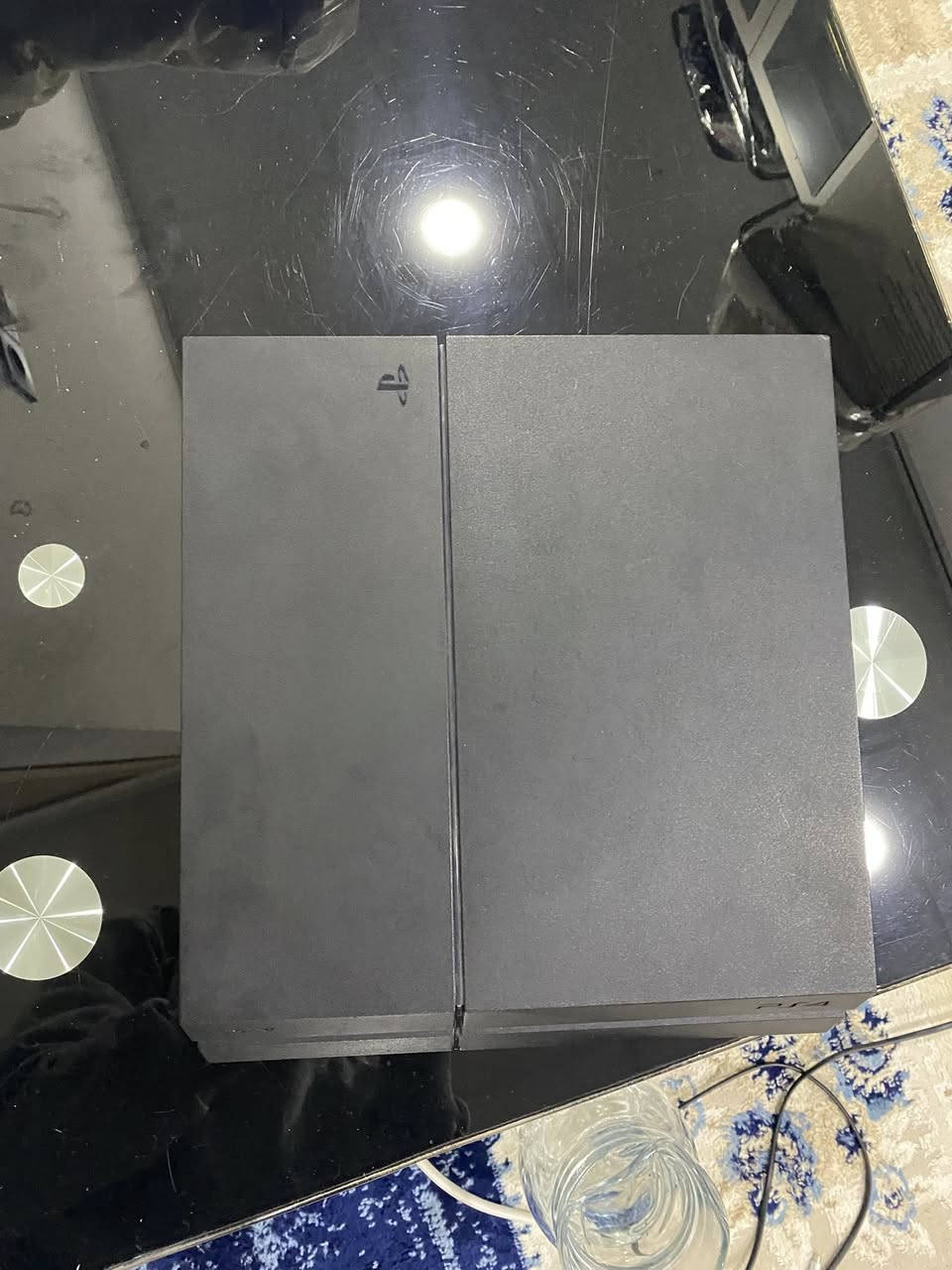 سلام عليكم اخوان سوني فور فات لوك ستيكر شرط 500 جيجا مع يدتين تجارية رقم واحد السعر 250 وبي مجال بسيط التواصل واتساب فقط ***********
