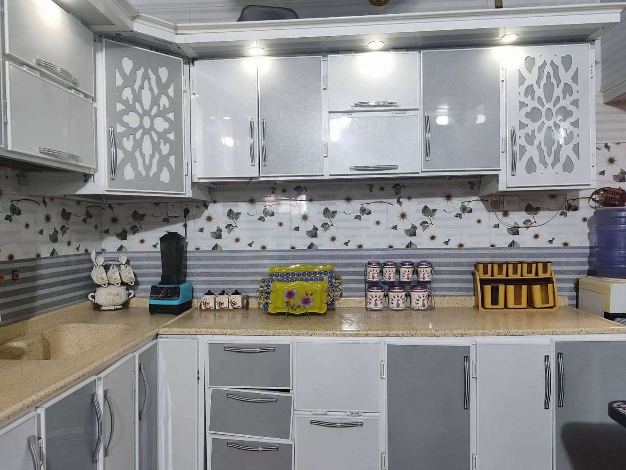 كاونتر للبيع الاتصال على الواتساب رقم الهاتف ***********
