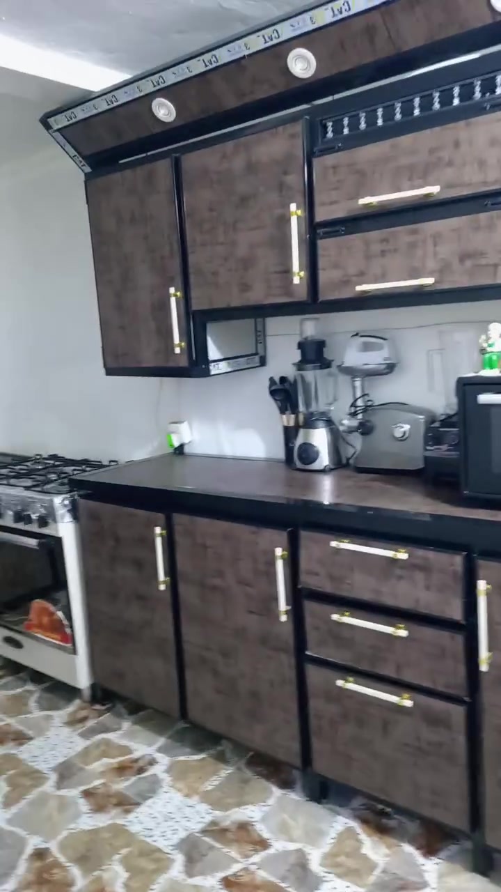 للبيع موصل حي القاهرة مثل مابل صوره السعر ٤٠٠ بي مجال ***********
