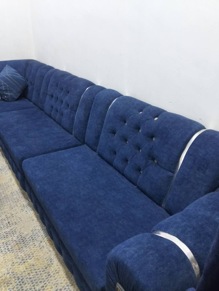 قنفات 6 غطع جديد للبيع لسعر 500 بيهن مجال بيع مستعجل للمكان تنومه البصرة  *********** البصرة, العراق
