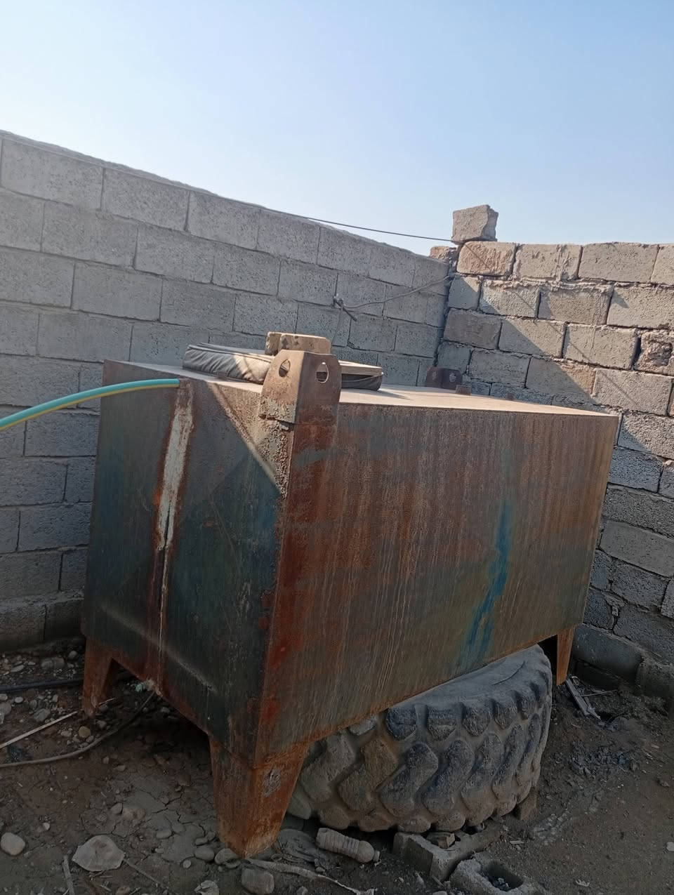 تانكي ماء حديد للبيع 
مكاني بغداد جسر ديالى 
***********
