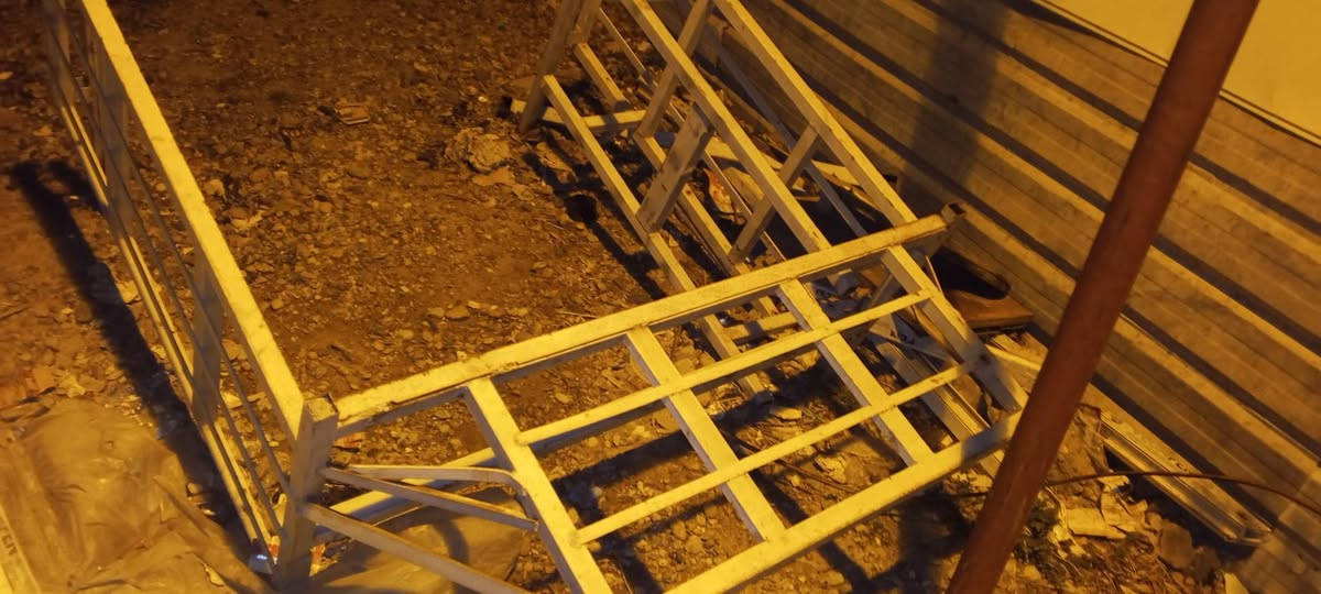 سلام عليكم محجر لبيع نضيف اي كسر ما بي مكان بغداد البلديات رقم الهاتف ***********
