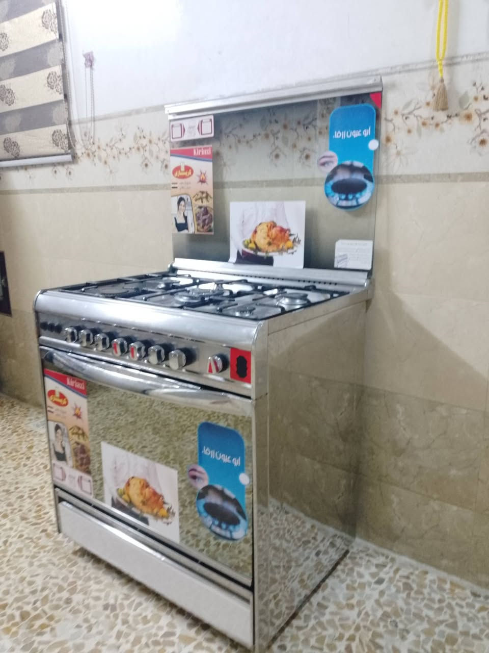 السلام عليكم / 250 الف 
طباخ كريازي امتياز ايطالي قياس 80×60 كلو شغال شرط و الفرن خطين  مستخدم شهر واحد فقط العنوان موصل الأيسر حي سومر الاستفسار ‏‪***********‬‏
