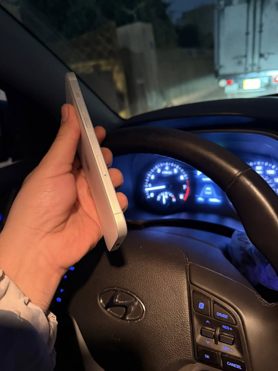 16 بلص لون ابيض دبل سيمكارت ذاكره 128 بطاريه 100 مشحون 87 مرا الجهاز مكفول من كلشي بعده بلضمان السعر 810 الرقم *********** مشتل
