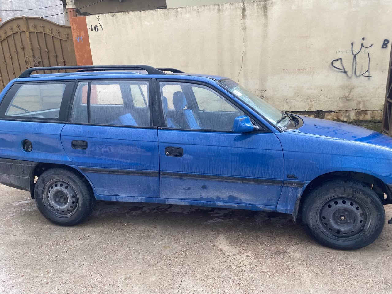 سلام عليكم استرا محرك 16 كير ومحرك شرط بدون صبغ وبدون ضربه العنوان برده راش وشرط التحويل *********** السعر 37 موصل, نينوى
