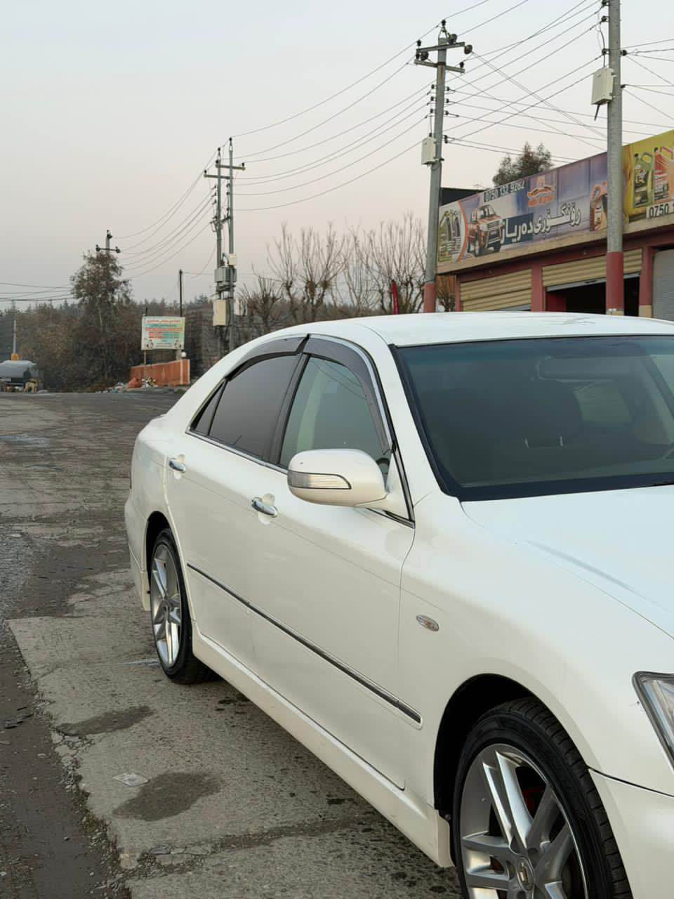 شاینەی ٢٠٠٥  ١٨٢
شاینەی بڕاوە
سێ دوگمە 
سەیارەکە کامل مەسرەف کراوە 
جامەکانی هەڵ گیراوە 
سێرڤس کراوە
چوار تایەو ویلی لۆکی لەسەرە سفر 
کارەبایەتی مەزبوت مەزبوت کراوە بەشەرت  
تەقەو ڕەقە بەشەرت زۆر توندو تۆڵە 
***********واتسئەپیشی لەسەرە Singapore
