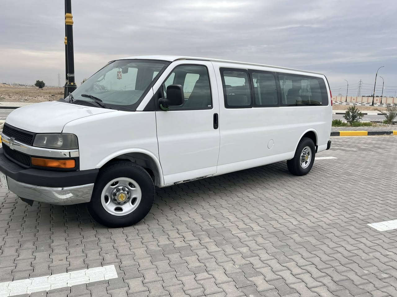 سلام عليكم فان مديل 2008 كفاله ضربه ونقل جثه وكص وعيب شرعي رقم بصره اجره مشروع وطني سنويه مجدد 29 تحويل ثاني يوم مكينه 6100 كير 1000 تخم تاير برجستون حداديه جديده كهربايات كله شغاله السياره جاهزه من كلشي السعر 90 وبيه مجال قليل رقم الهاتف *********** العنوان البصره
