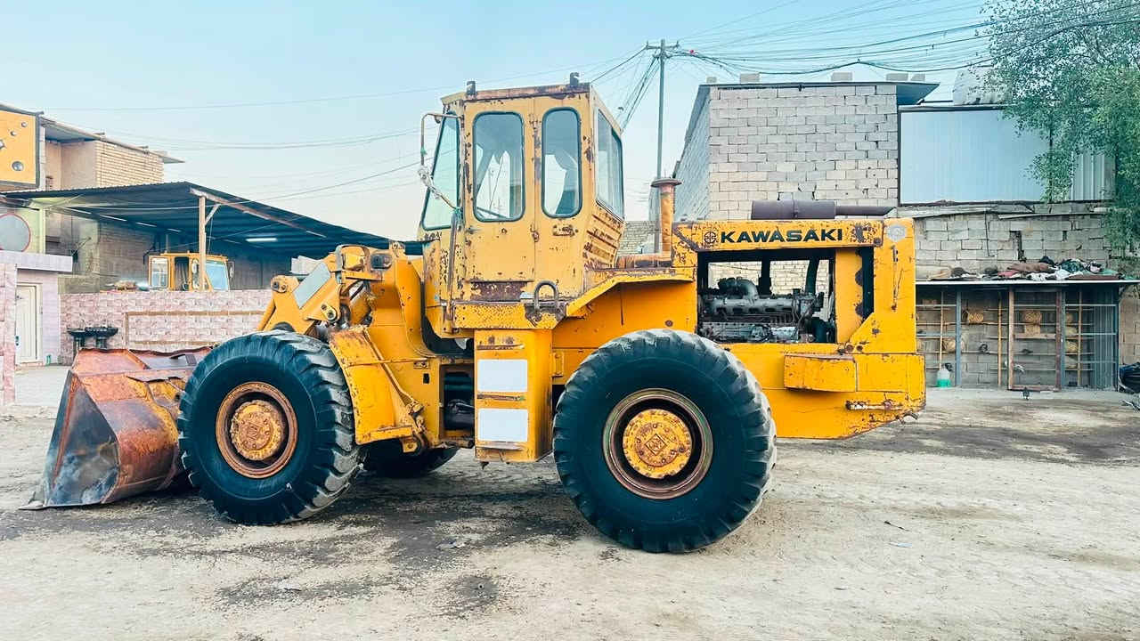 شفل 70 للبيع موديل 81 محرك بي جديد تخم تاير 80 رقم ميسان تحويل مباشر كير تركم كله شركه شرط شغل عنون بغداد. ***********.   ***********
