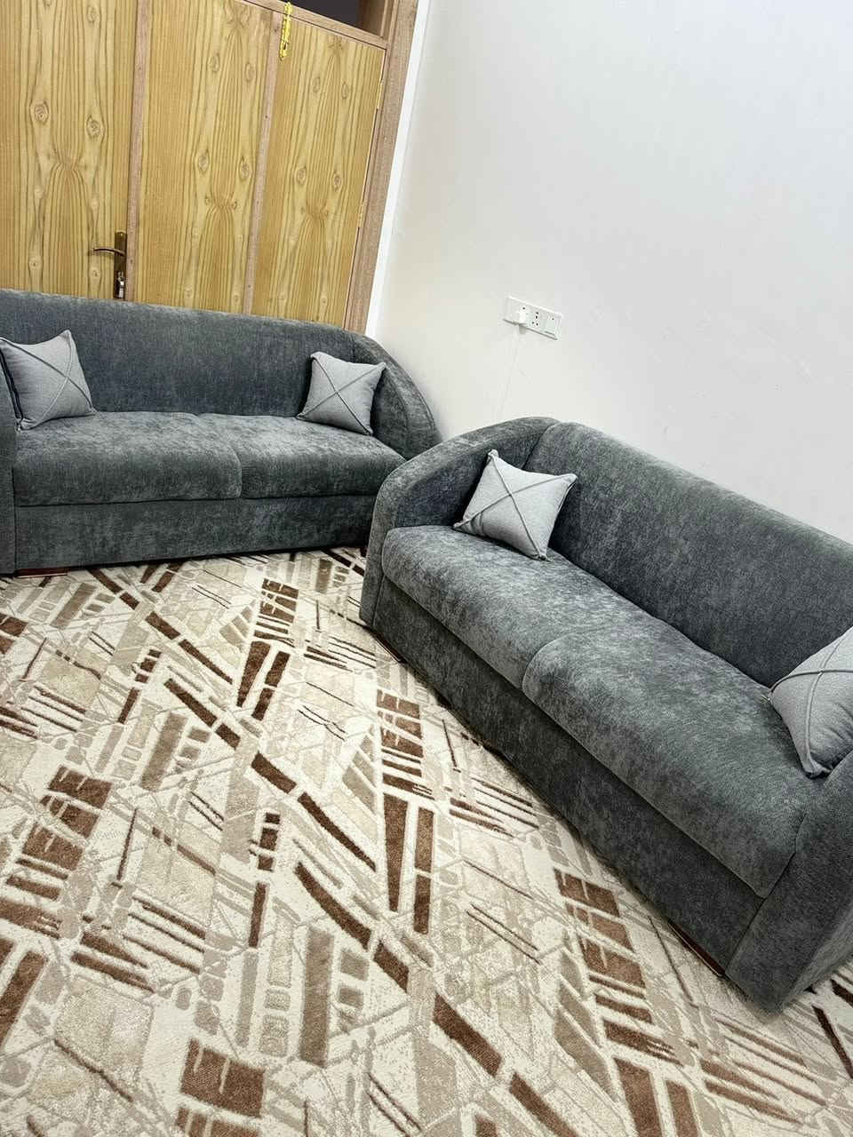 السلام عليكم بيع مستعجل تخم قنفات تزكام صاج عراقي
جديد غير مستعمل سبب البيع المكان صغير 
متكون من ١١ مقعد 
لون رصاصي مكانة نجف حي المهندسين 
السعر مليون وبي مجال وتوصيل مجاني والي يريد يشوفة يتفضل


**إذا كنت صاحب هذا الإعلان وتريد حذفه لأي سبب، رجاءا أرسل رسالة إلى الدعم الفني**