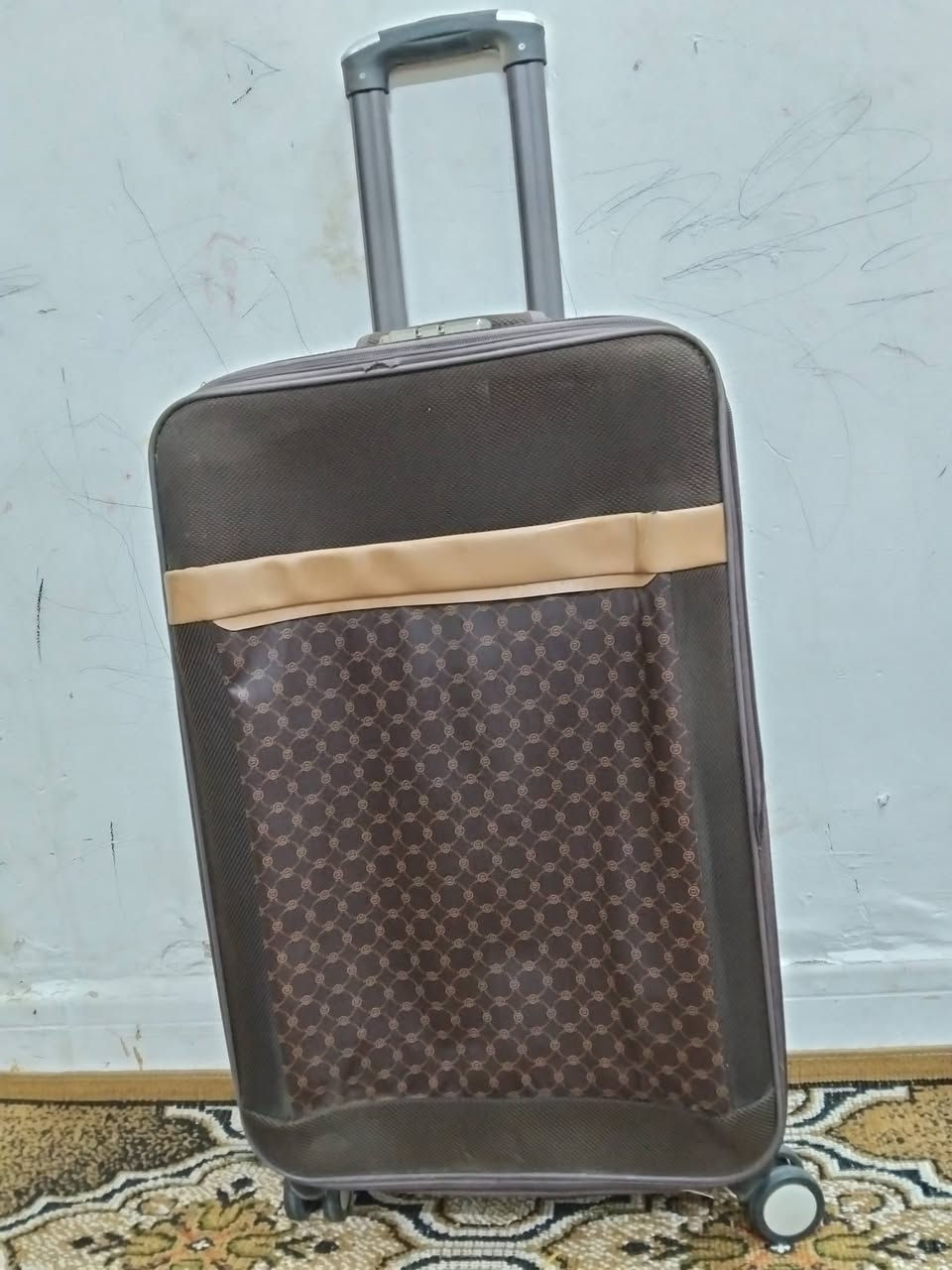 جنطه سفر. حجم كبير ر24
اربع جروخ ولي ميعرف جروخ عتله 
🤣سعر 25


**إذا كنت صاحب هذا الإعلان وتريد حذفه لأي سبب، رجاءا أرسل رسالة إلى الدعم الفني**