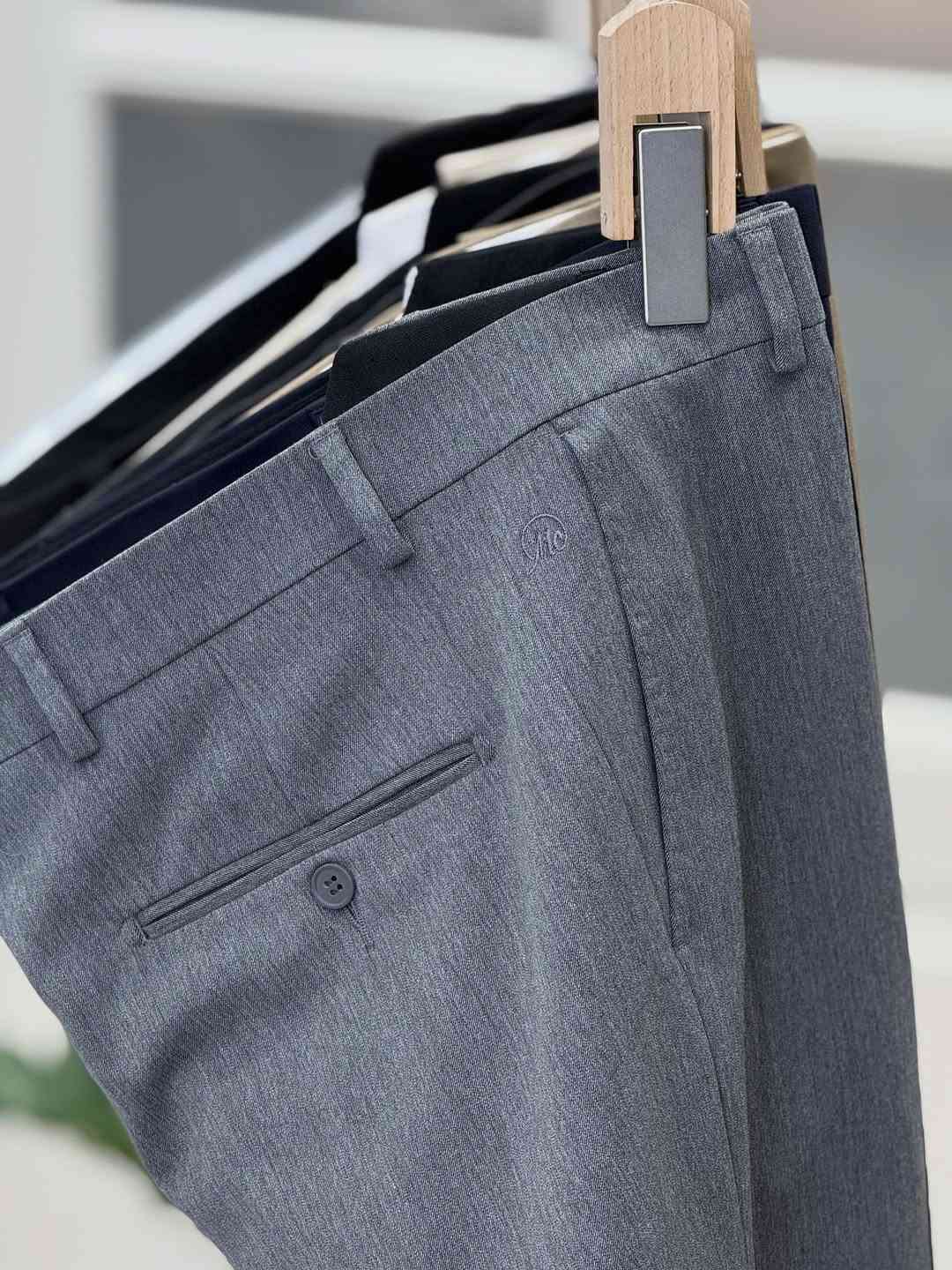 MC CLASSlC
  الأناقة _تبدي _من_ أول _خطوة

⚜️قماش ليكره وكاله ‏ MC CLASSIC 
⚜️قياسات : 31.32.33.34.36.38.40.42.44
⚜️القالب : هاف بوري 
⚜️الحجل: 17 
⚜️الطول : 105
⚜️السعر : 45 الف
⚜️الصناعه : تركي

‏‎للحجز او الاستفسار مراسلتنا على الصفحه
اومراسلتنا واتساب  *********** .  ***********
تلكرام :- https://t.me/mcclasic
انستكرام :- https://www.instagram.com/mc_classic79?igsh=MWZuc3Z2b2YycGNwOA%3D%3D&utm_source=qr
تيك توك :- https://www.tiktok.com/‪@mcclassic79‬?_t=8kdkCdce82f&_r=1
سناب جات :- https://t.snapchat.com/QEyQBMCC
#العنوان
 بغداد - كرادة داخل -فرع صيدليه جوهره ابن حيان 

اوقات الدوام من 10 صباحا الى 12 ليلاً
🔴 يوجد #توصيل بغداد وكافة المحافظات 
بغداد 🚕  5 الف  المحافظات 🚗 5 الف
