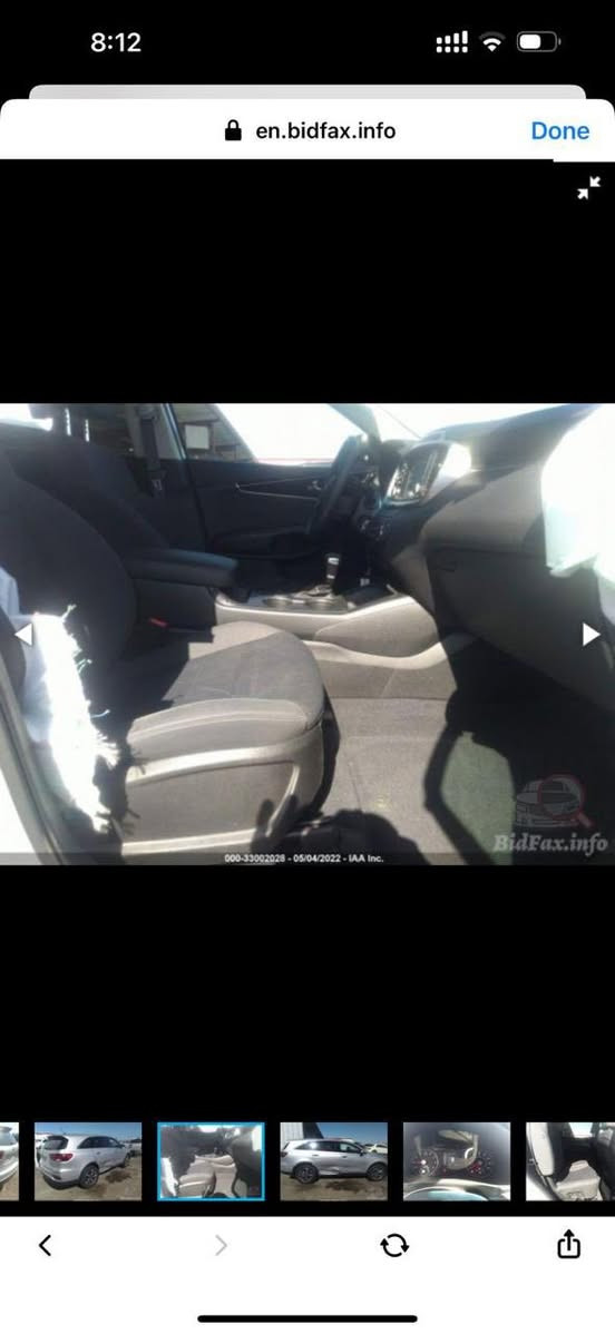 السلام عليكم سورنتو امريكي 2020 حادثها وتفاصيلها موجوده بالصور السياره كلش نضيفه ماشيه 45 الف محرك 6 سلندر كير ومكينه كفاله 
للتواصل مفتوح واتساب ***********
