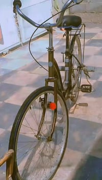 السلام عليكم بايسكل للبيع بطه 26 رقم الهاتف 07780800259