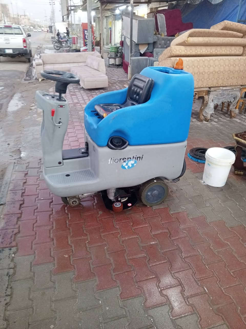 مكينة غسل ارضيات. ايطاليه شغاله. نضيفه. العنوان سماوه العسكري. مقابيل البنزين خانه.  للاتصال. ***********. واتساب
