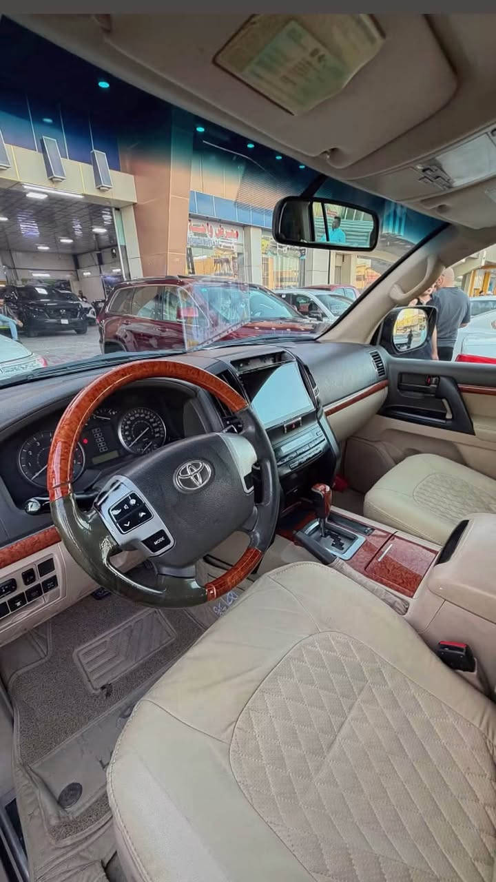 السلام عليكم 
للبيع لاندكروز 2012
GXR v6
بريم
مكفوله عدا بارد كما موضح بالسونار 
رقم بغداد تحويل ثاني يوم 
ماشيه 290 
***********
***********
السعر(290$) وبيها مجال
