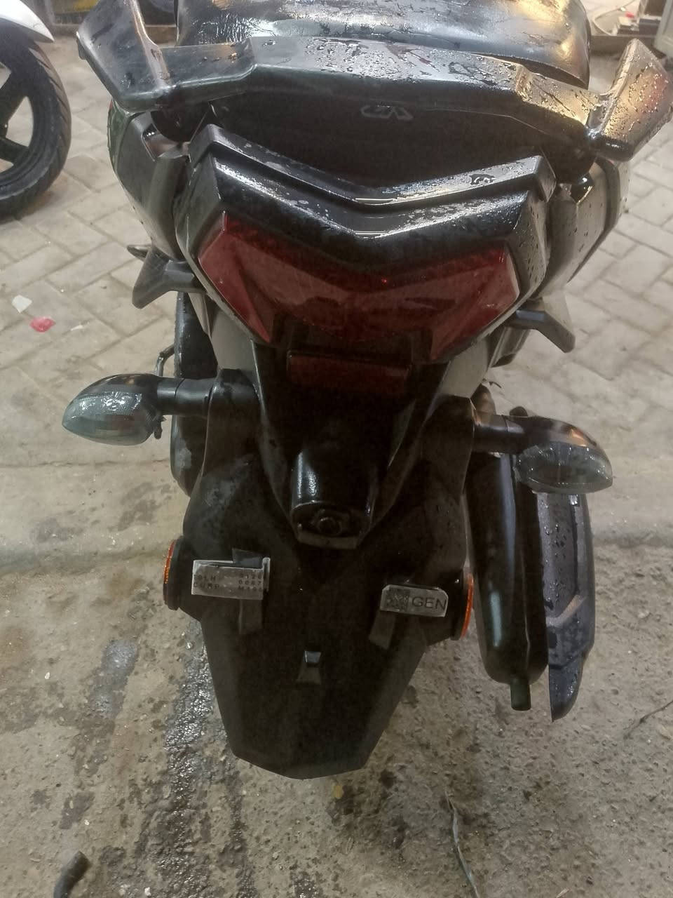 السلام عليكم اقره المنشور زين قبل ما تدخل خاص زت ار موديل 21 دراجه كلش حلوه فقط بيه صوت بستم وتبخر يعني يرادله بستم ما مفتوحه مسبقا ابيع عل هذه وضعه حاليا شغاله فقط دخن بستم لازم يتبدل سعر 800 سراي خاص مفتوح واتساب *********** عنوان سماوه حيدريه
