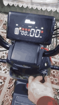 دراجة شحن للبيع الحجم 14 دراجة حلوه العنوان بغداد كفاات العبيدي رقم *********** السعر ١٦٥
