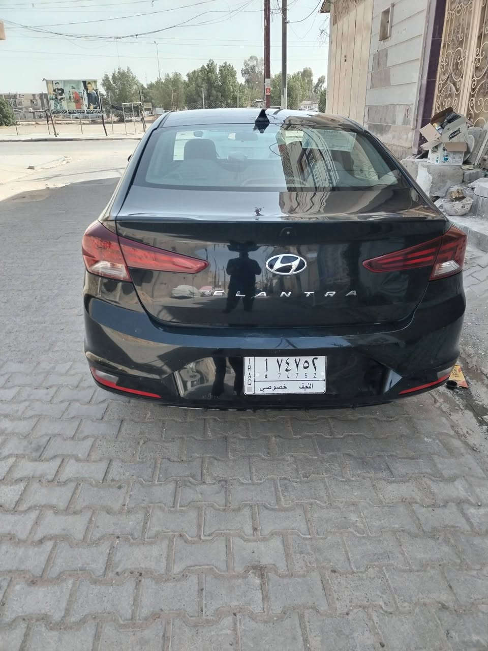السلام عليكم
هونداي النترا للبيع.رقم نجف باسمي. 

موديل 2019 وارد امريكي حادثها چاملغ و بنيد. 

ماشية 190 الف كيلومتر.

السنوية لسنة 2028 

المواصفات: 

محرك 2000 دوش

گير at

رادارات جانبية

تدفئة مقاعد امامية و ستيرن

3 انظمة قيادية

السيارة بحالة جيدة جدا و استخدامها شخصي. 

وكل اجهزة السيارة شغالة و ما بيها اي نقص ما عدا تحتاج حدادية المقدم والكامرة عطلانة فقط. 

مكان السيارة النجف

السعر: 113 ورقة وبيها مجال.

للتواصل: 

***********
