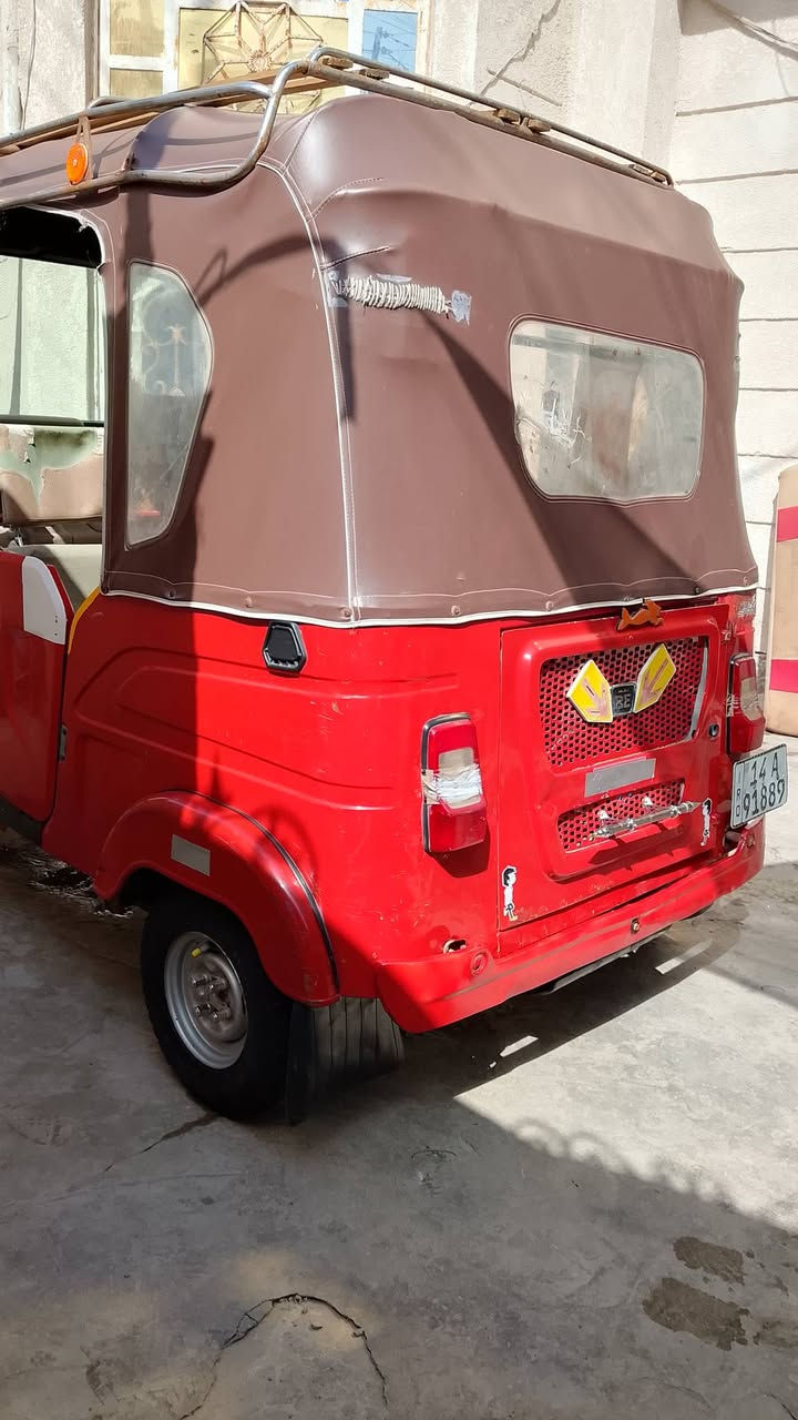 سلام عليكم شباب هاي تكتك البيع جديده موديل 22 تكتك جاحزه من كلشي رقم نكليزي بسمي تكتك مجفته شركه مره واحده تكتك.  بيه طخه خفيفه راجعه بارد وره خير من الله حلوه سعر 8300 بيه مجال رقمي وتساب ***********.    مكاني تنومه بصره
