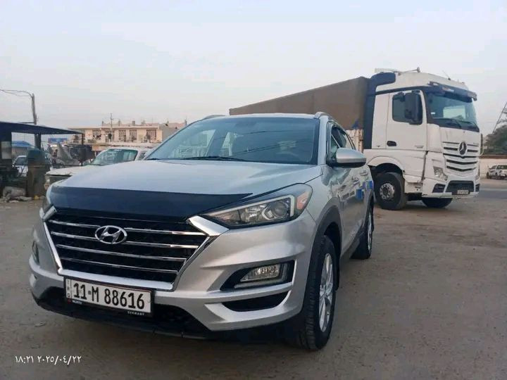 📌 للبيع هيونداي توسان 2019 SE – وارد أمريكي

✅ السعر: 140 ورقة (بيها مجال للشراي) – بيع مستعجل
✅ رقم بغداد دولي باسمي – تحويل مباشر
✅ بالعراق بدون حادث
✅ الضرر موضح بالصور
✅ ماشية: 98 ألف كم فقط

---

🔹 المواصفات:

محرك 2000 / 4 سلندر / اقتصادي

كير أوتوماتيك / 6 نمر

شاشة 5 إنج + كامرة رجوع

تحكم ستيرن + بلوتوث

6 سماعات / AUX / USB

كشنات قماش نظيفة

تبريد ثلج + تدفئة شتوية

سيطرة ثبات إلكتروني + مانع انزلاق

رادارات (مساعد البقاء بالمسار + تفادي الاصطدام)

جنوط ألمنيوم 17 إنج

سنتر لوك + إنذار

--- مكان السيارة بعقوبة 

🚘 السيارة جاهزة، استخدام شخصي، كلش نظيفة

📞 للتواصل: ***********
