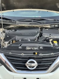 سياره نيسان التيما موديل 18  للبيع وترهم مروس بس بورتج  07739678992