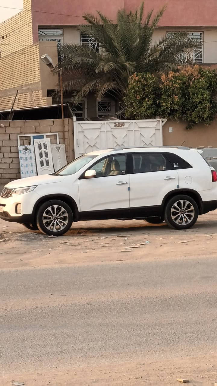 سورنتو مو بس نضيف جديده موديل ١٤ خليجي ٤ سلندر جديده كلش مري شفط حساسات امامي و خلفي و شاشه دفن اصليه  ستيرن كهربائي
 جديده سياره ماشيه ١٥٠ الف 
مكان كربلاء
***********
السعر ١٩٥ و بيهه مجال شي بسيط
