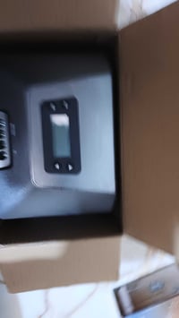 شاحن بطاريات • طاقة شمسية