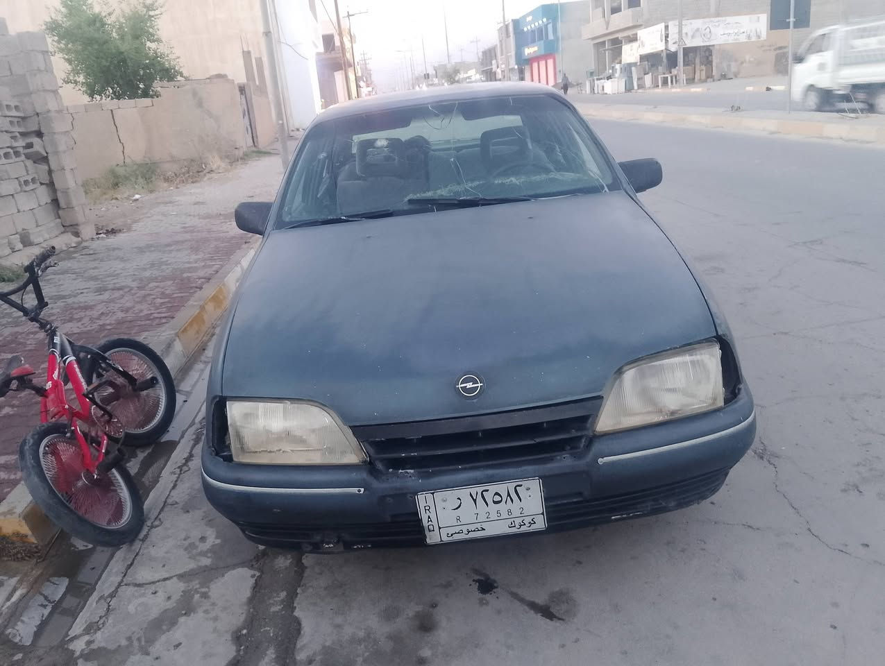 للبيع سياره اوبل اوميكه  نفضيفه محرك وكير شرط ولكشر شوف العين السعر 18ورقه وبيه مجال بسيط

للستفسار:***********
