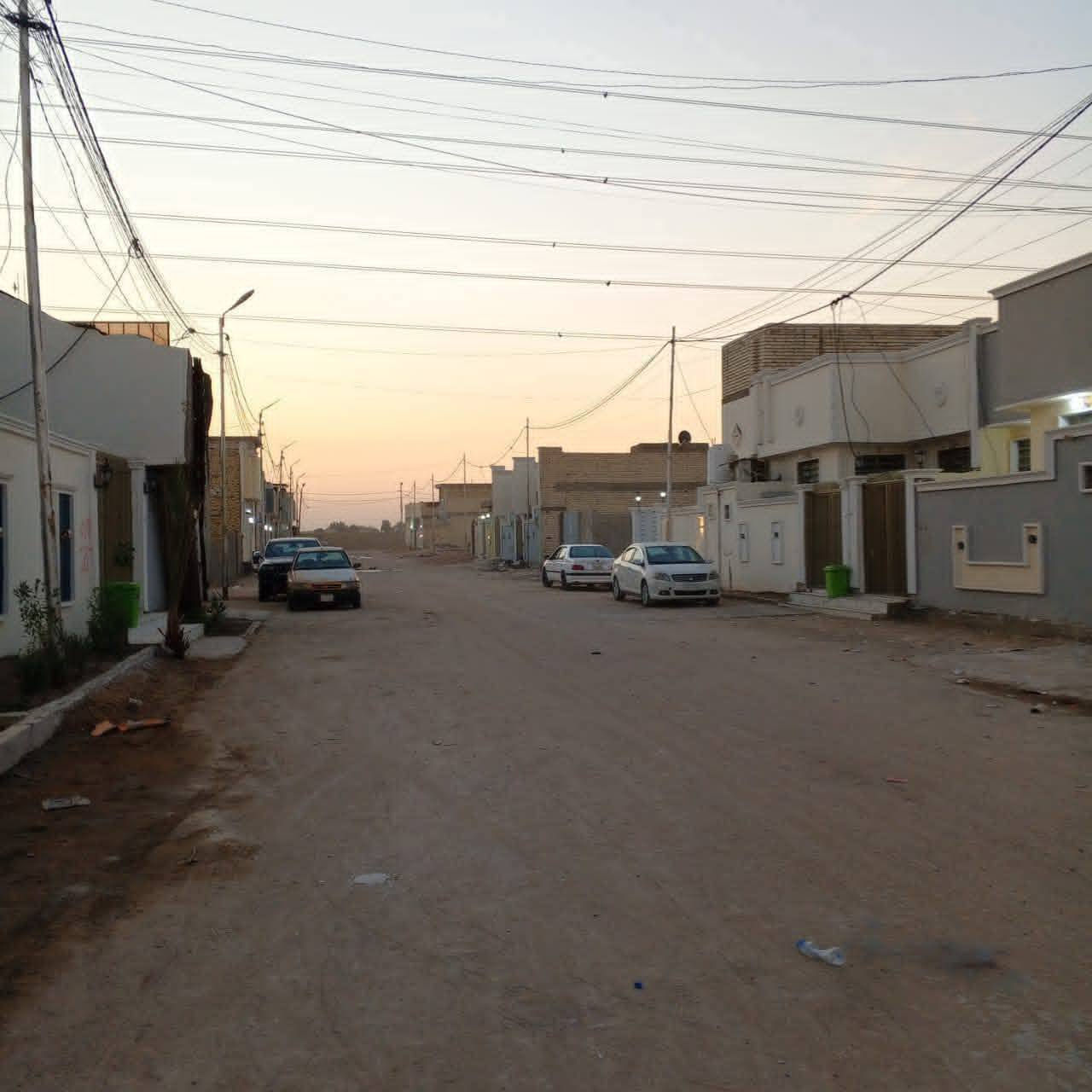 يالله يعلن #مكتب_سماء_النجف_للعقار

بيت للبيع طابو زراعي سند 25 في النجف –

مقابيل ملحق  قرية الغدير 🏡
الاتصال *********** واتساب 

📏 المساحة: 100  متر  مربعه 
💰 السعر:💲 35 مليون (قابل للتفاوض)

🏗️ البناء: طابوك نهروان🧱

🏠 الأساس والسقف: صب  كونكريت

مواصفات البيت:
✅ غرفه نوم 🛏️1
✅ صالة 🛋️
✅ مطبخ 🍽️
✅ صحيات 🚿
✅استقبال 
عنوان المكتب عامود 282ابشارع المطحنه مكتب #سماء_النجف 
الاستفسار ***********👌
