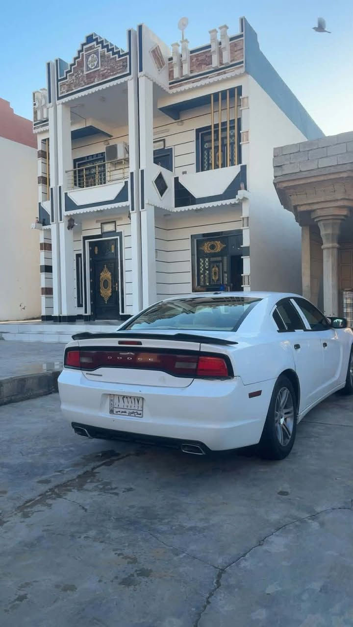 مكلف بل نشر  فقط  جارجر للبيع موديل ٢٠١٢ بيها قطعتين بلادي مبدلات بلادي نفس الون رقم صلاح الدين بسم الشرعي كير محرك جدد سياره حيل حلوه السعر ١٥٥وبيها مجال يرهم مراوس رقم صاحب السياره ‭٠٧٨٢ ٤٨٥ ٢٣٣٧‬
